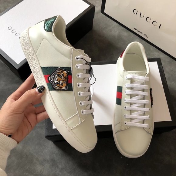 NEWGucci leather casual shoes for women